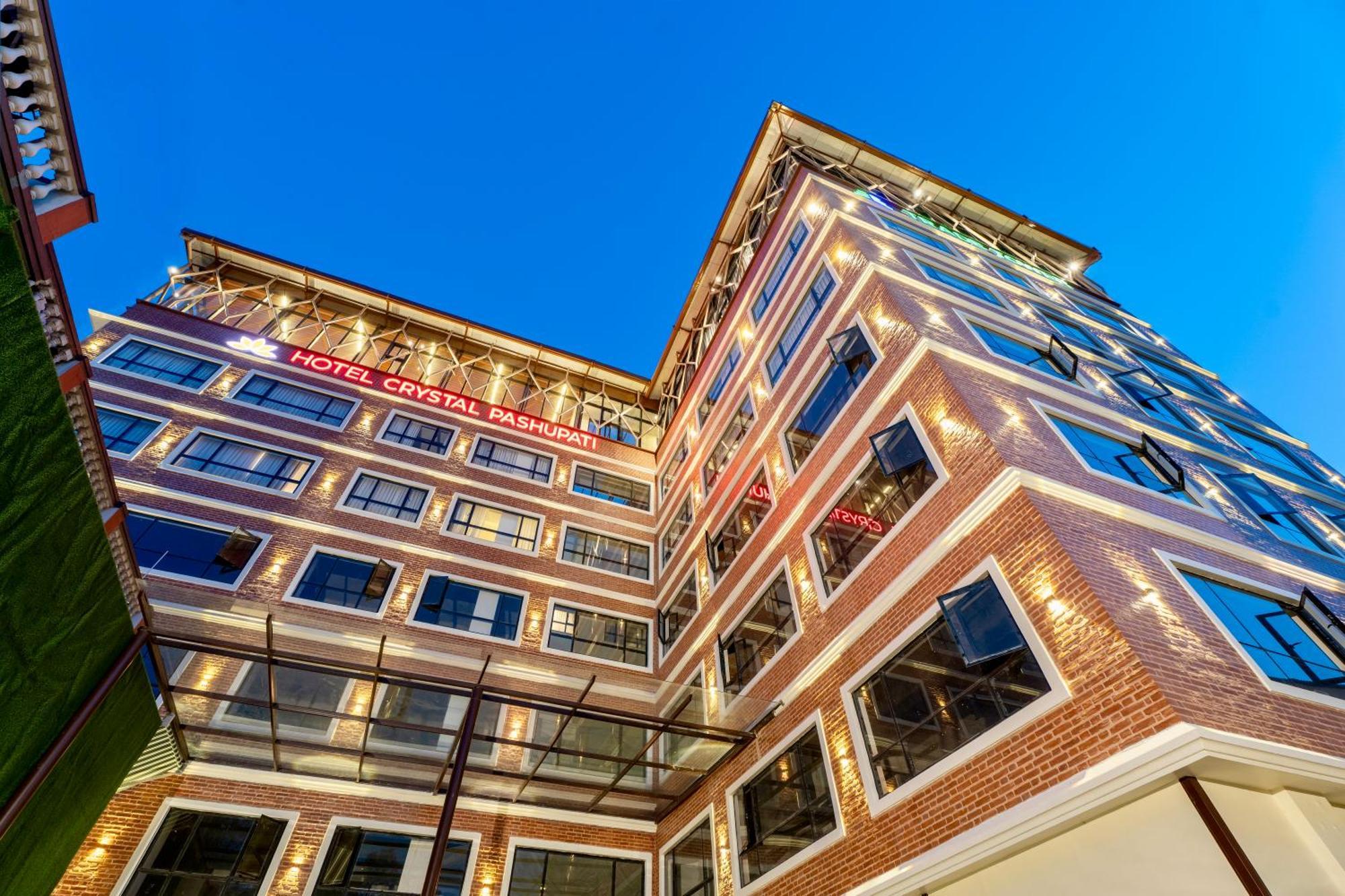 Hotel Crystal Pashupati Катманду Екстер'єр фото