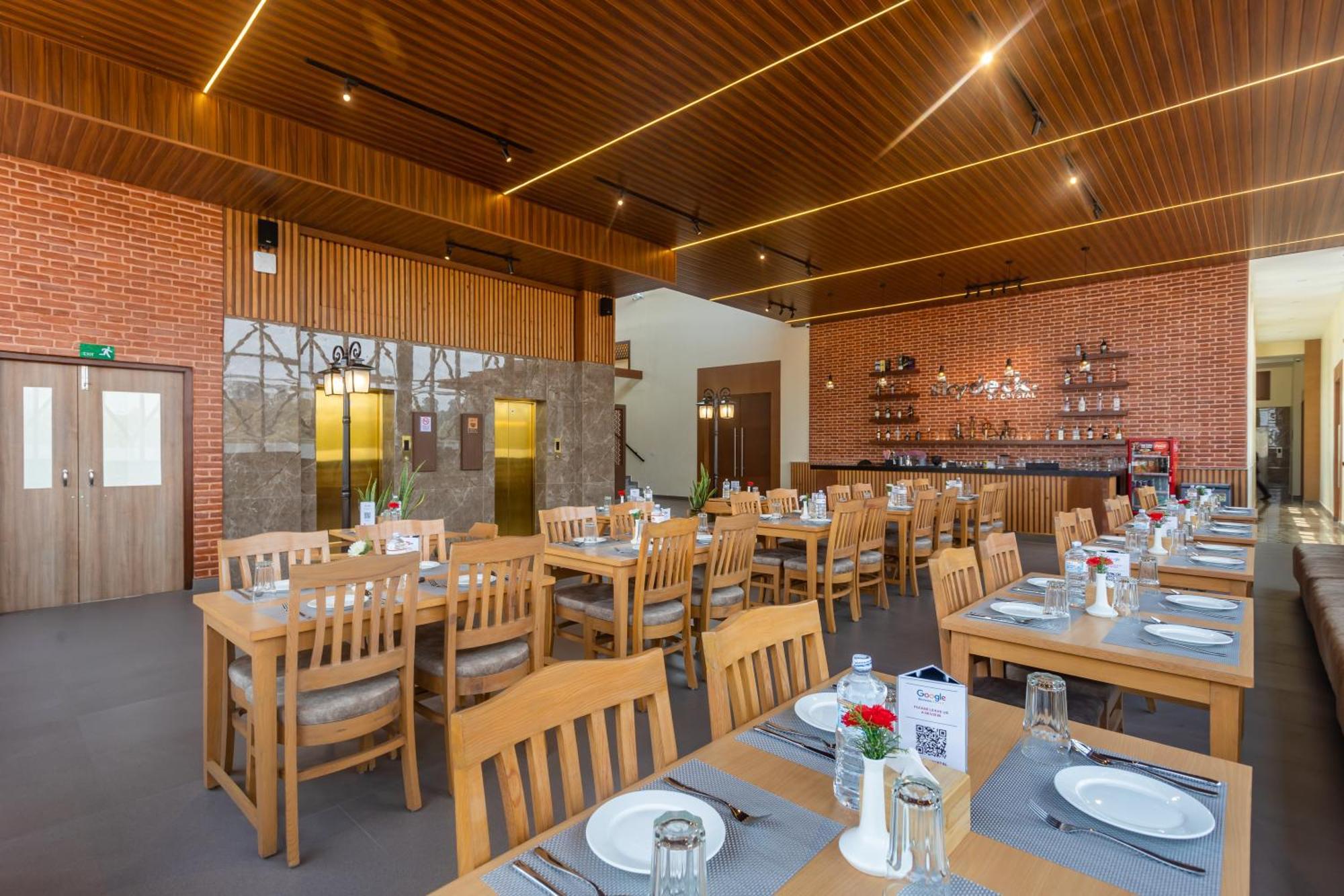 Hotel Crystal Pashupati Катманду Екстер'єр фото