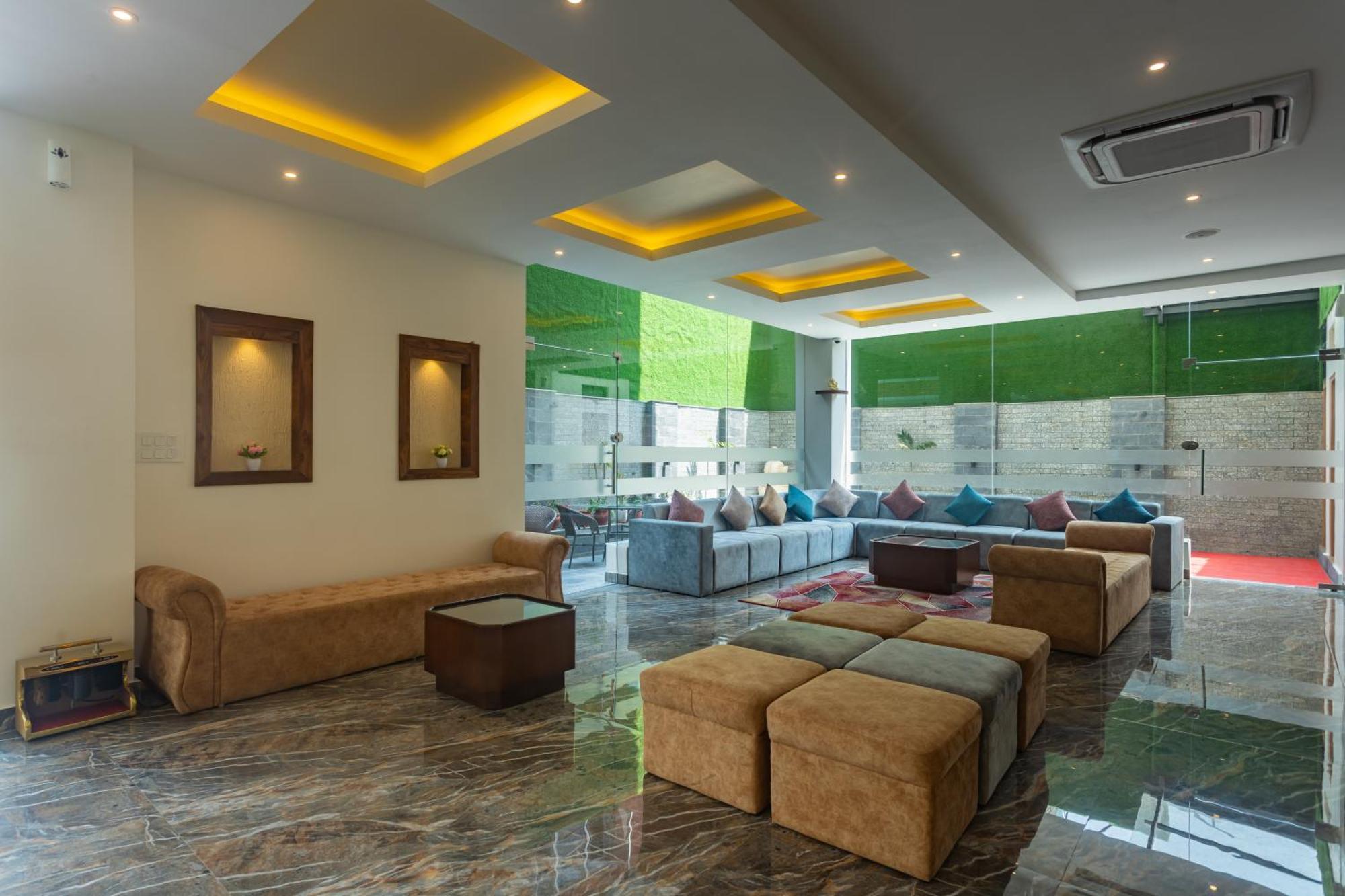 Hotel Crystal Pashupati Катманду Екстер'єр фото