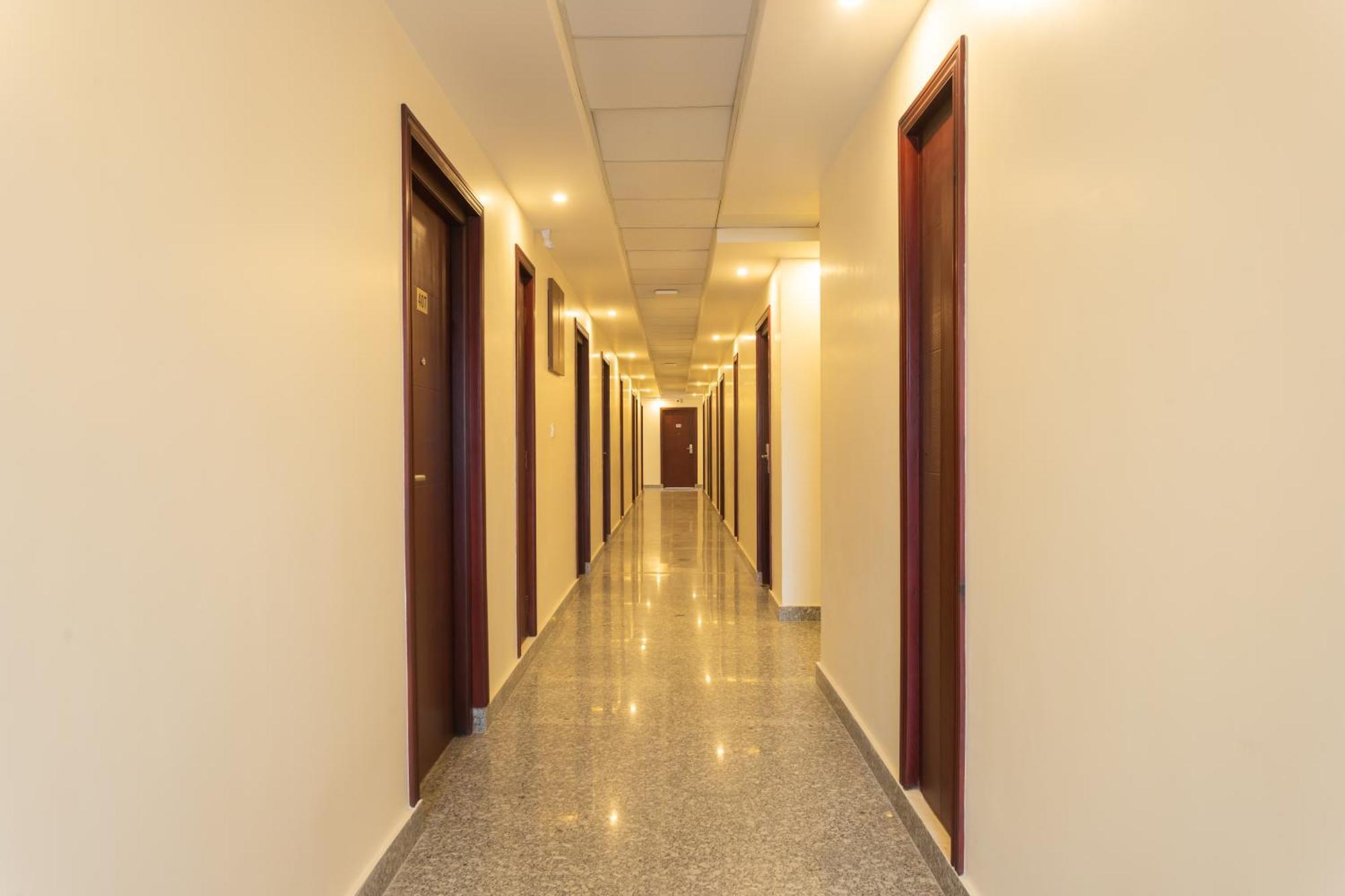 Hotel Crystal Pashupati Катманду Екстер'єр фото