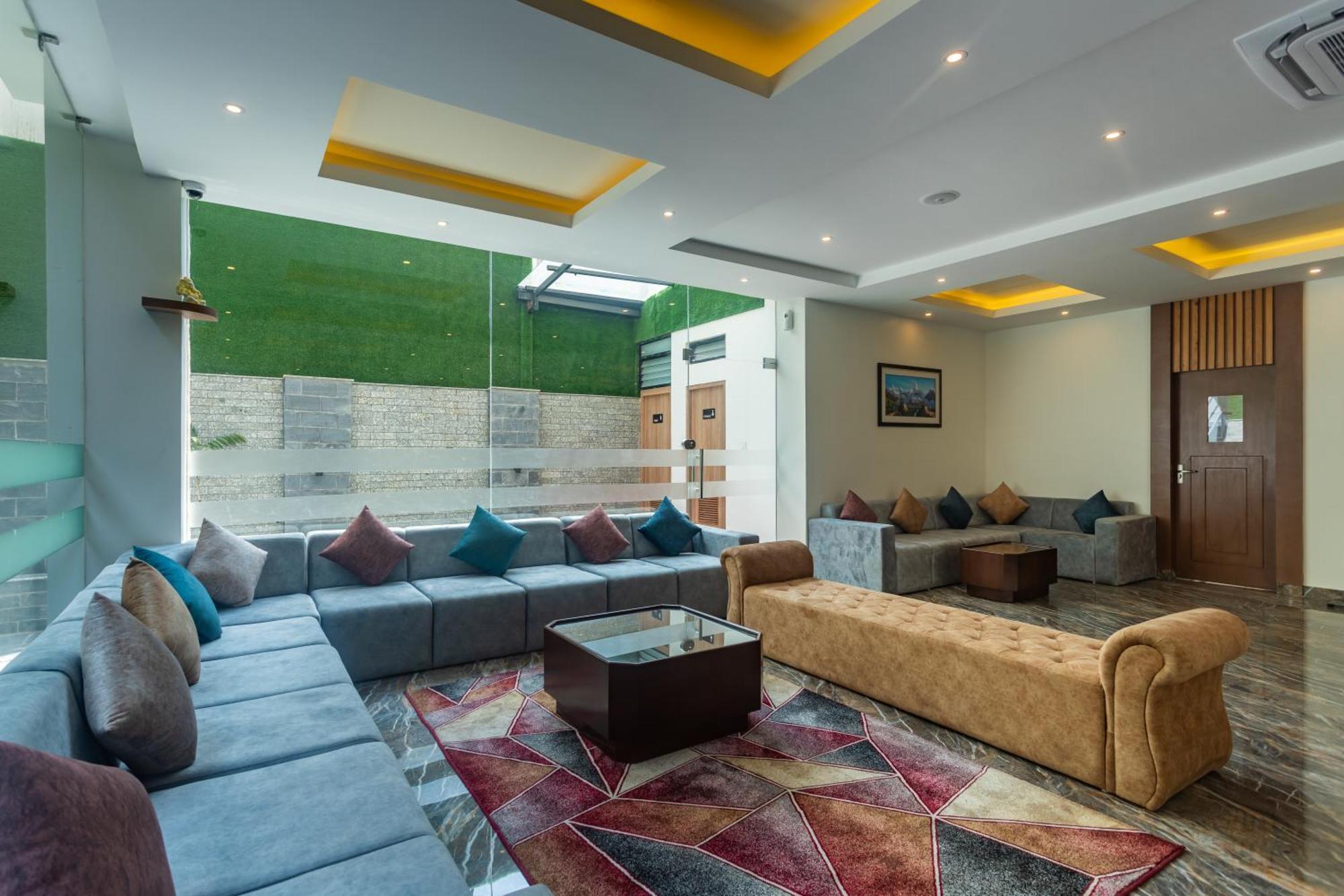 Hotel Crystal Pashupati Катманду Екстер'єр фото