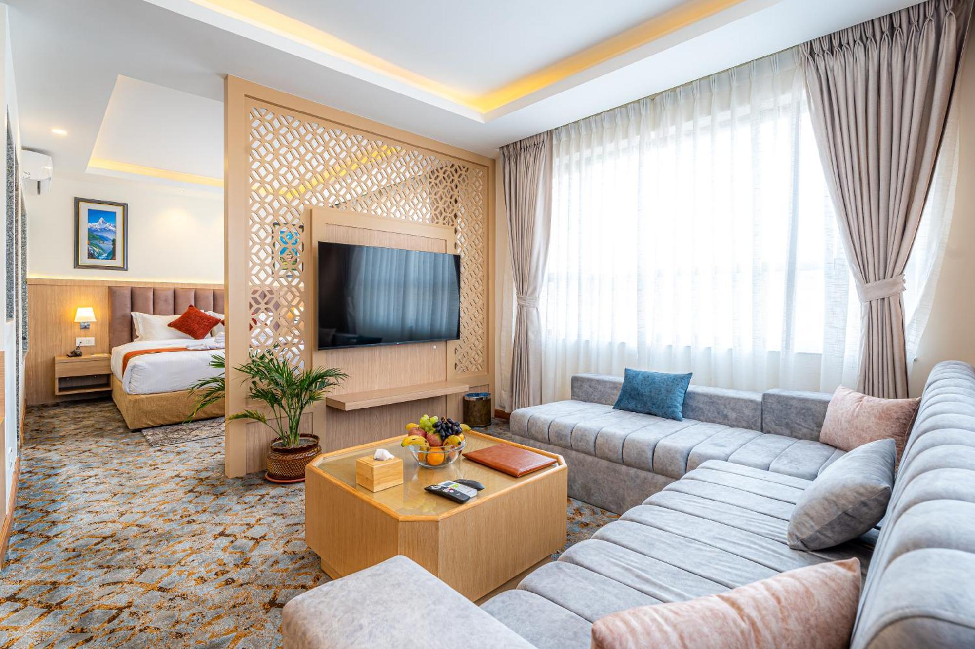 Hotel Crystal Pashupati Катманду Екстер'єр фото