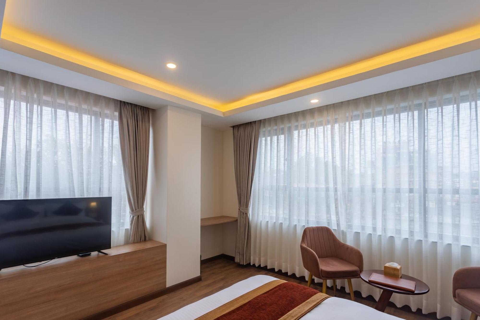 Hotel Crystal Pashupati Катманду Екстер'єр фото