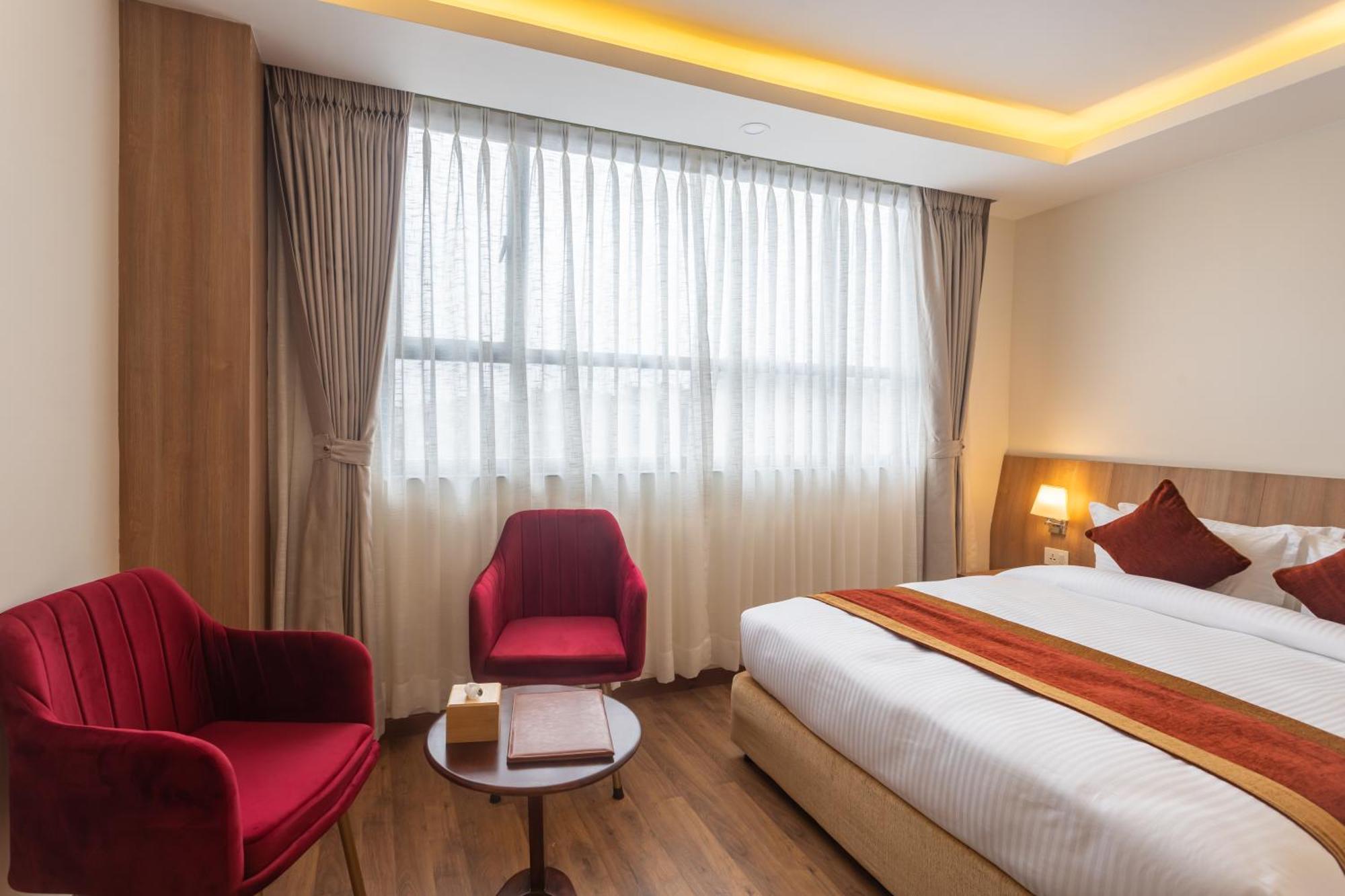 Hotel Crystal Pashupati Катманду Екстер'єр фото